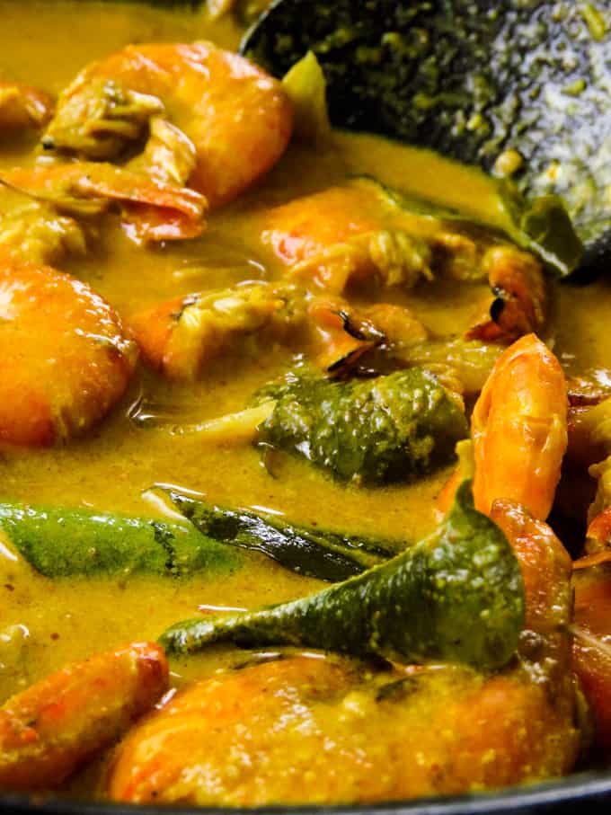 Srilankan prawn curry cooked in Coconut milk. | ISLAND SMILE