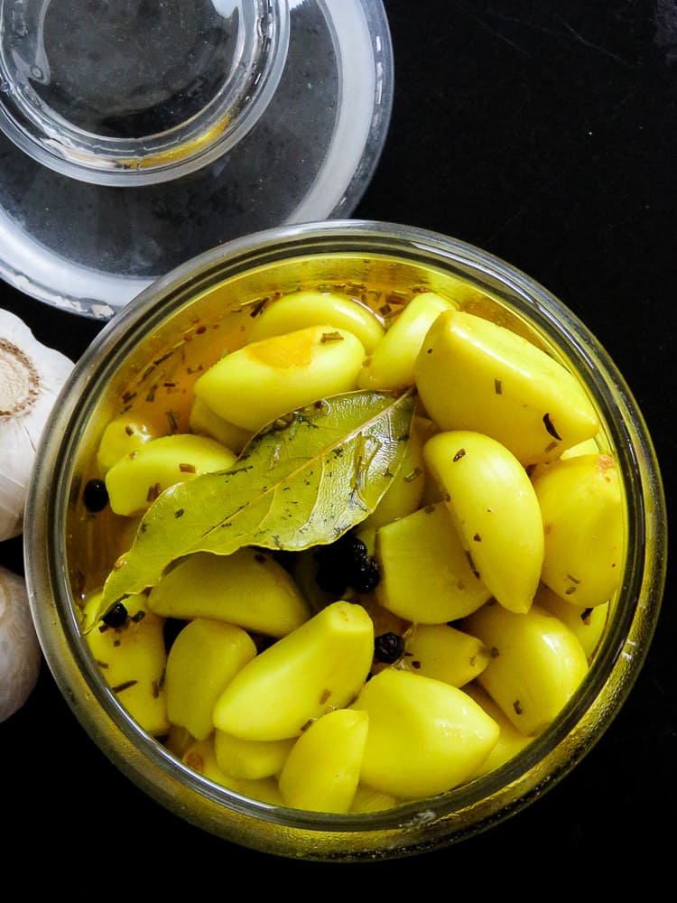 How to make pickled Garlic (DIY recipe) | Island smile
