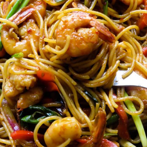 Sriracha shrimp stir-fry noodle. | ISLAND SMILE