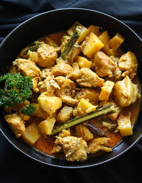 CHICKEN PINEAPPLE CURRY(SRI LANKAN) | ISLAND SMILE