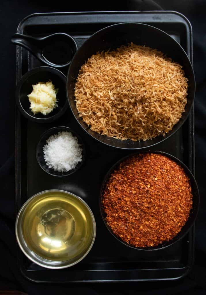 ingredients to make sri Lankan chilli paste