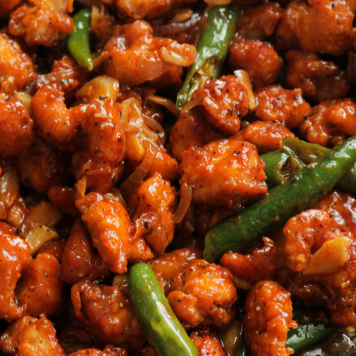 chilli chicken with green chillies and spicy sauce