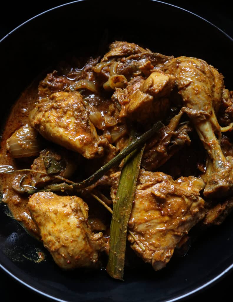 Slow-cooked easy chicken curry without coconut milk. | ISLAND SMILE